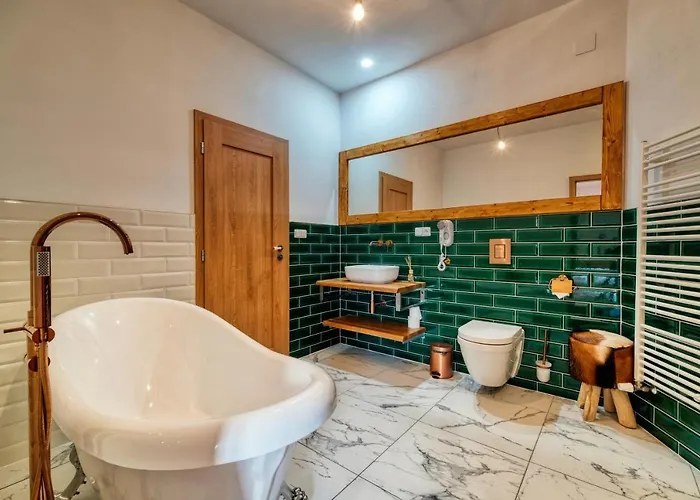 Pivni Hotel 3*