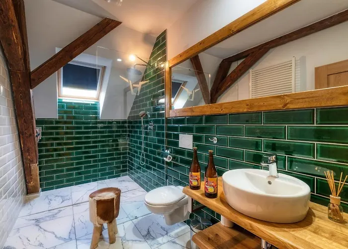 Pivni Hotel 3*
